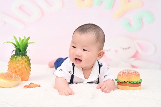 兰考宝宝在妈妈肚子里